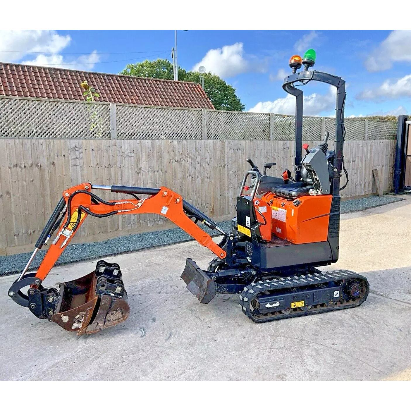 2023 DOOSAN DX10Z ZERO TURN 1 TON MINI MICRO DIGGER